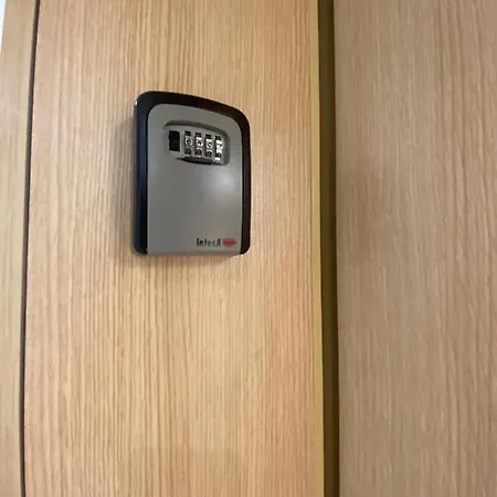 на няколко минути от летището סופיה