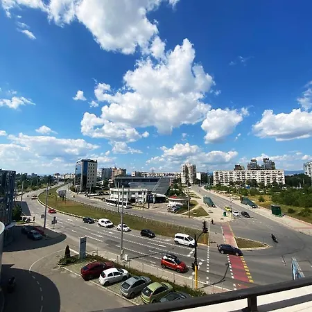 на няколко минути от летището Sofia