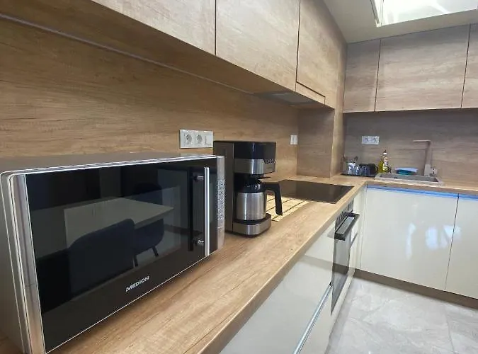 на няколко минути от летището Sofia