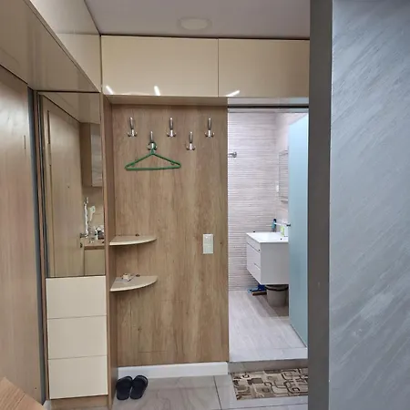 на няколко минути от летището Apartmán