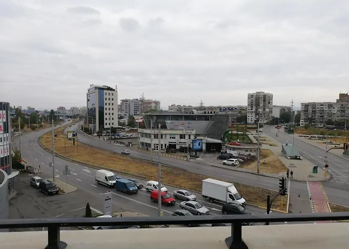 на няколко минути от летището ソフィア