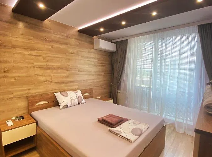 на няколко минути от летището Apartamento *